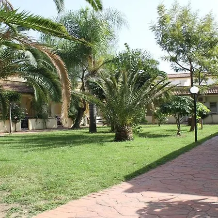 Garden Club Szálloda 4*