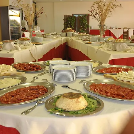 Garden Club 4*