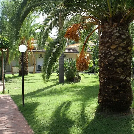 Garden Club 4*