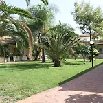 Garden Club Hotel 4*