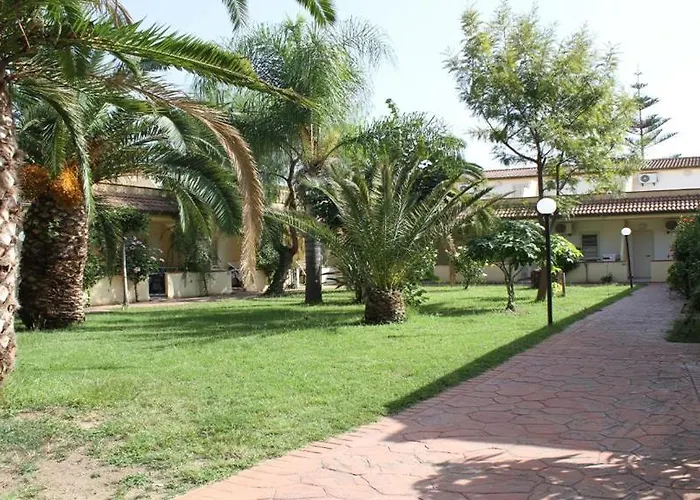 Garden Club Hotel 4*